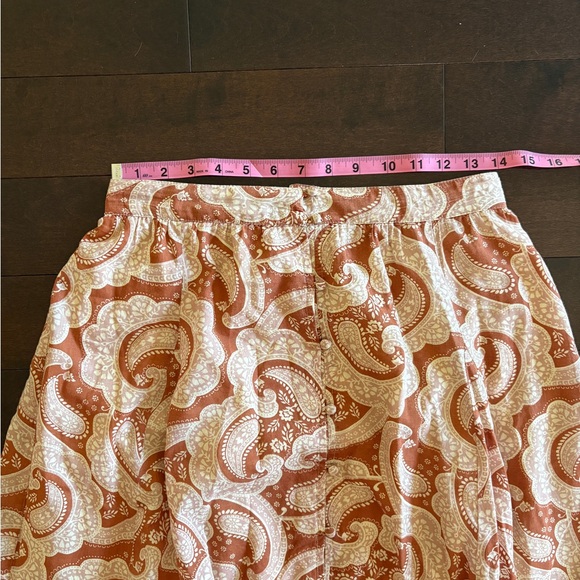 Paisley Print Maxi Skirt - Picture 4 of 6